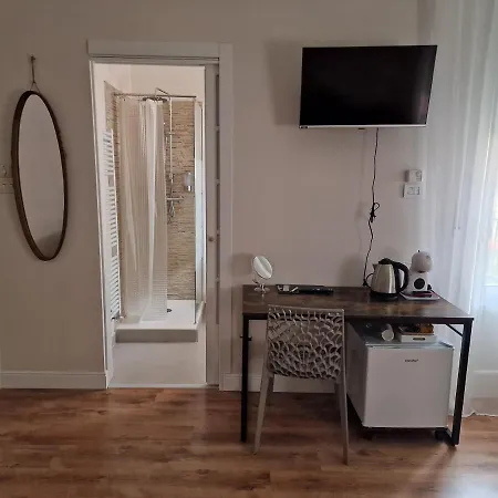 Cc133 Guest house